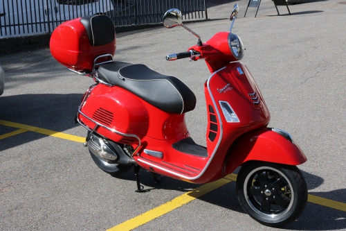 Vespa GTS Super 125