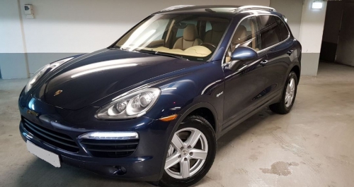 PORSCHE CAYENNE HYBRID