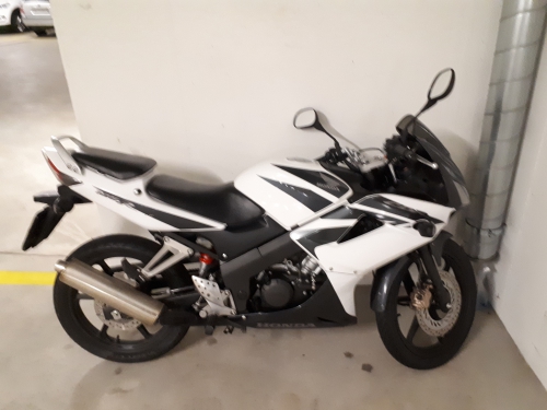 Honda cbr 125 top zustand top preis