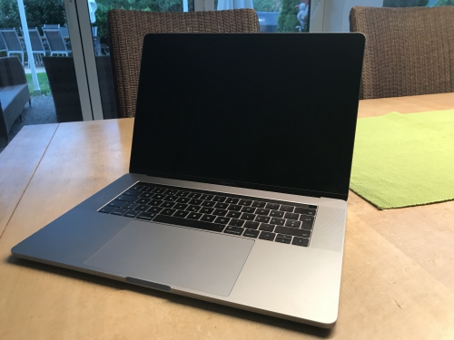 MacBook Pro 2.9GHz/16GB/512GB (1 Jahr gebraucht, top Zustand)