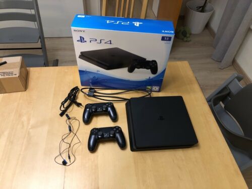 PS4 pro 1 tera mit 5 Games und 2 Controller