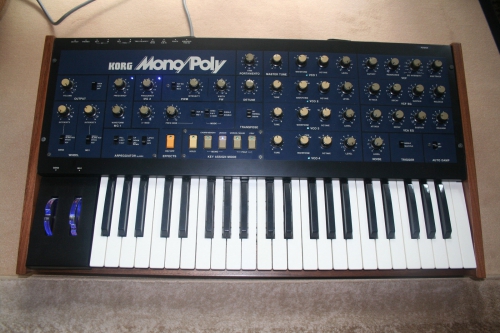 Analog Synthesizer Korg Monopoly