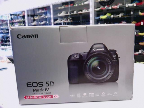 Canon EOS-5D Mark IV DSLR Camera Kit with Canon EF 24-70mm F4L IS