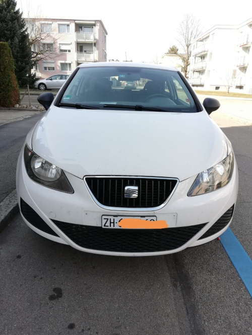 Seat Ibiza in weiß in Top Zustand 