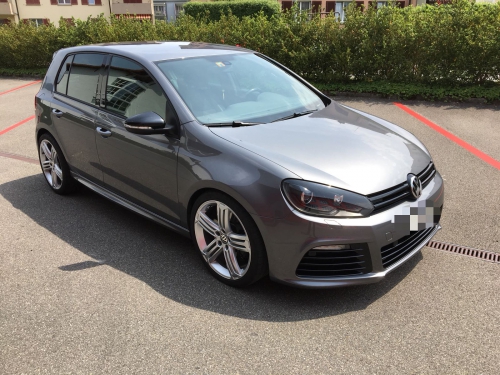 VW Golf 2.0 TSI R 4Motion (Limousine)