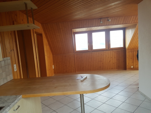 2 1/2 Zimmer Dachwohnung Brüttelen