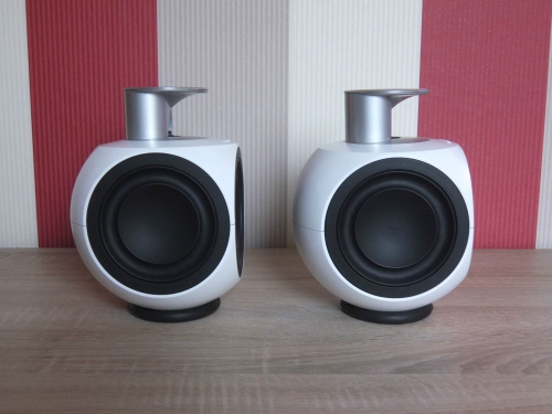 B&O Bang & Olufsen BeoLab 3 in weiß + Ständer