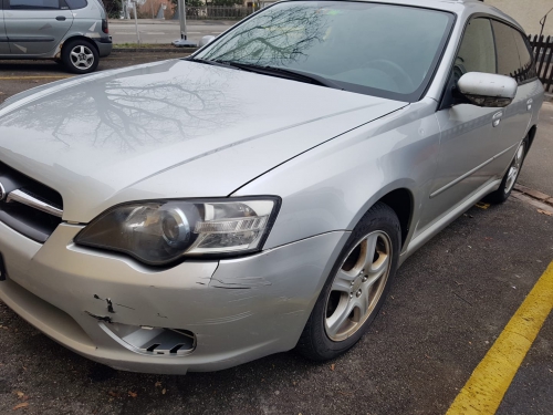 auto Subaru Legacy 2.0 AWD