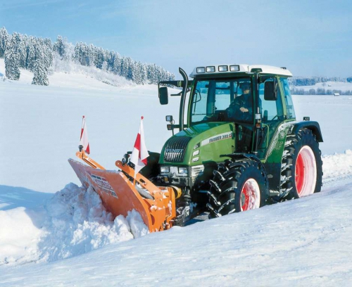 Landwirte erledigen für Sie die Schneeräumung