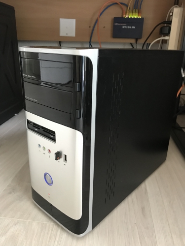 Schnäpphen PC /ASROCK /Dual-Core CPU E5300 2X2.60GHz!