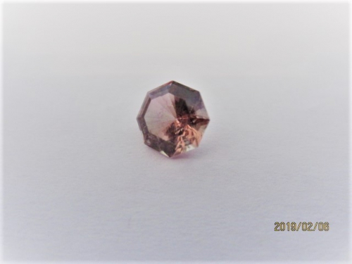 Farbwechselnder Diaspor (Zultanit) direkt aus Milas Türkei 2.35 K