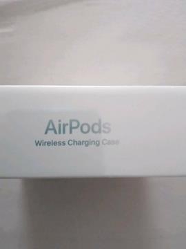 Airpods 2. Generation mit Wireless Charging