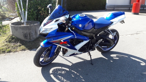 Suzuki Gsx r600 k8