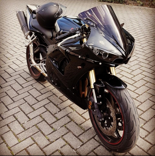 Yamaha R6 