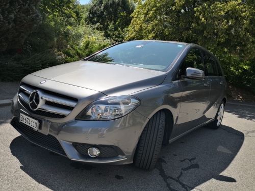 Mercedes-Benz B180