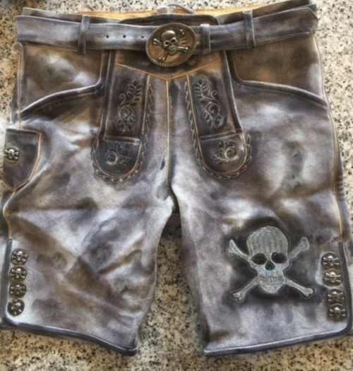 Oktoberfest Lederhosen Totenkopf Pirat