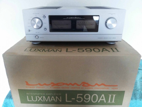 Luxman L-590 AII Vollverstärker im neuwertigen Zustand in OVP