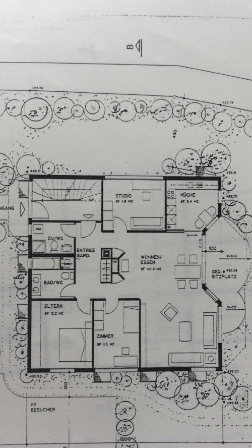 Helle und ruhige 4.5 EG Zimmerwohnung