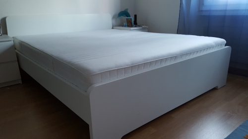 Ikea Bett Askvoll weiss 160 x 200cm ink. Roste und Matratze