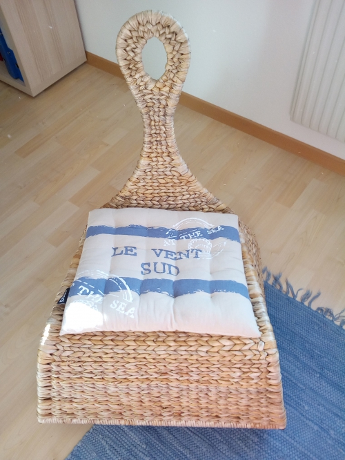 Schaukelstuhl aus Korbgeflecht
