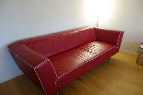 Rotes Ledersofa