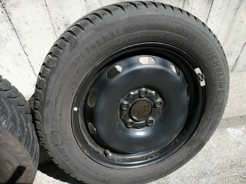 Winterreifen komplett mit Felgen Mini one(175/65 R15) 