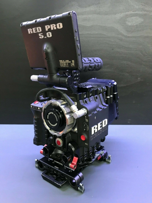 Epic RED Dragon 6K Kamera mit EF- und PL-Mount mit Zubehörpaket