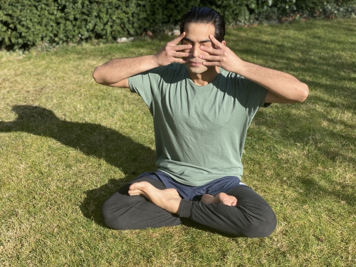 BABA SARTHAK YOGA direkt aus Indien Nepal jetzt in Zurich