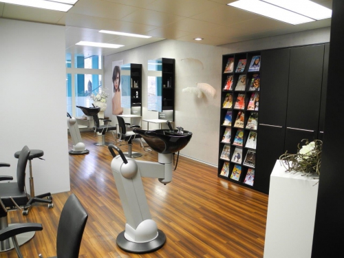 moderner hochwertig ausgebauter Coiffeur-Salon in Herisau