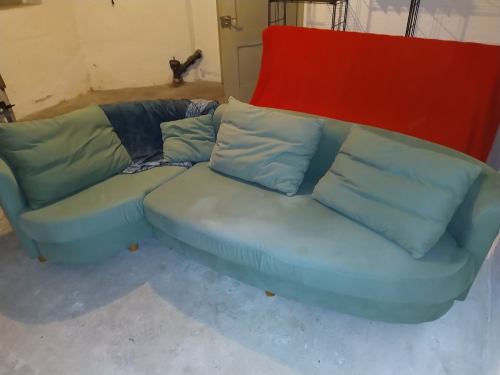 Gratis Sofa und Bettsofa abzugeben