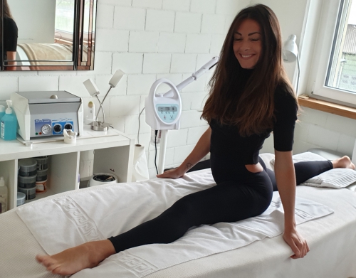 Ganzkörpermassage bei Jossefin und Romina