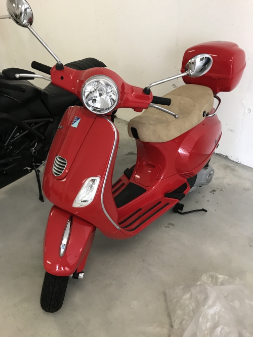 Vespa LX 125 ie 3 V mit Zubehör in top Zustand