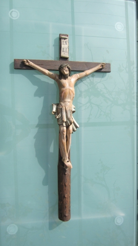 Grosser Christus am Kreuz
