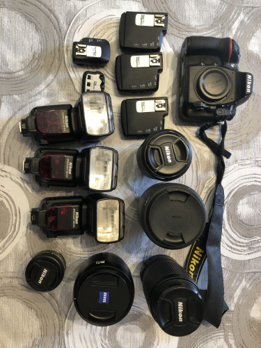 Nikon 810 Vollformat Set mit Bltzen und Bjektive 