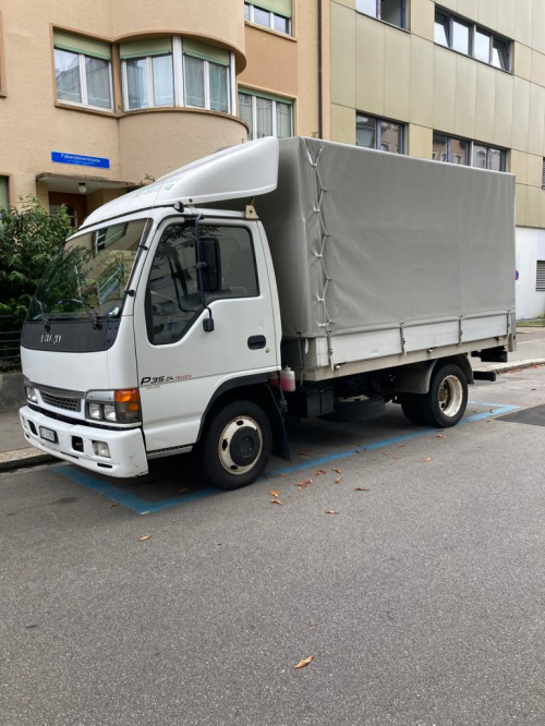 Lieferwagen ISUZU NPR77