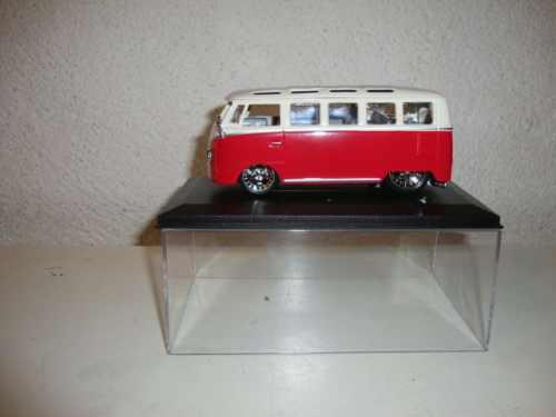 VW Bus Samba