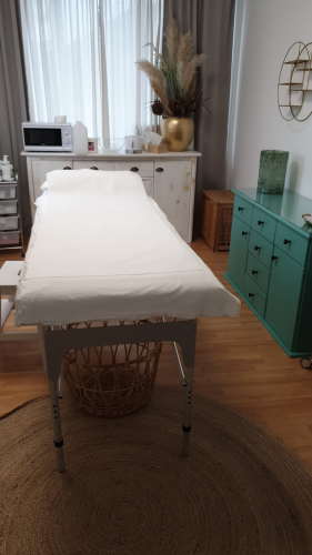 Kosmetik Studio / Therapie / Massage Raum zu Vermieten