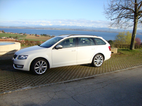 SKODA Octavia Kombi 1.4 Ambition 2014