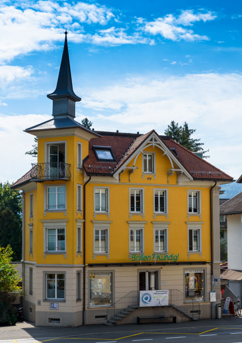 Büro-Gewerberaum und / oder Praxisraum