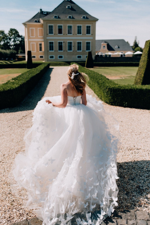 Romantisches Schmetterlings-Hochzeitskleid