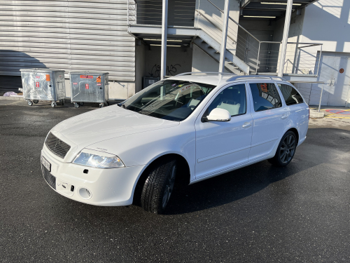 Skoda Oktavia Combi 2.0 TSI RS 200PS