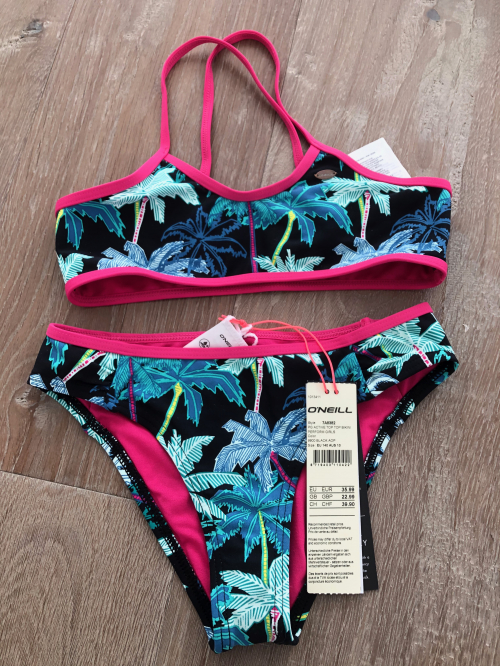 Neues Bikini von o'Neill