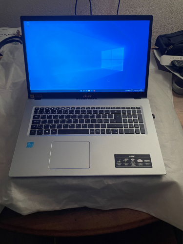 Laptop ACER Aspire 3 mit 17,3“ Bildschirm