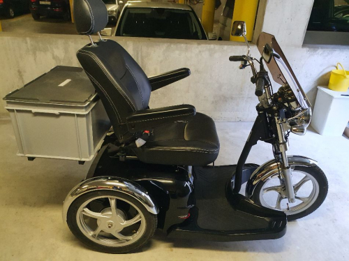 Elektro Scooter Sportsrider S, mit Windschutz