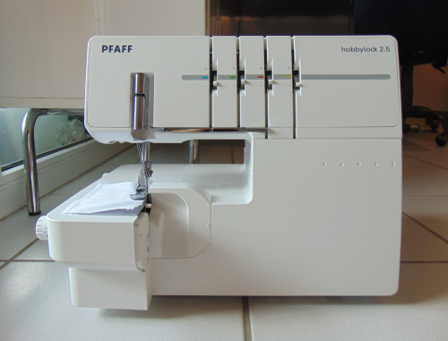 Overlock Nähmaschine PFAFF hobbylock 2.5, neu Gratis-Versand