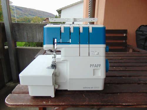 Overlock Nähmaschine PFAFF admire 5000, neu, Gratis-Versand.