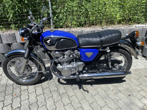 Oldtimer Motorrad Honda CB450 K1