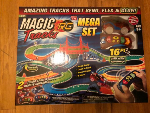 Magic Tracks Mega RC Set ferngesteuerten Turbo Rennwagen Rennbahn