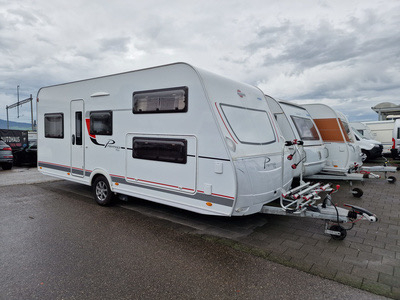 Gesucht: gedeckter Unterstand für Wohnwagen