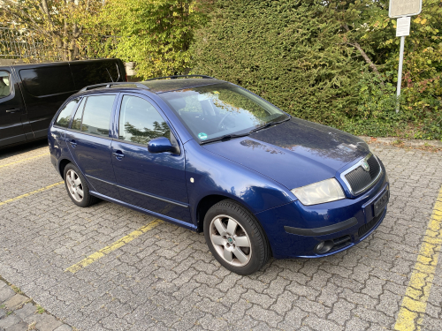 Skoda Fabia combi, Motor und Getriebe läuft gut.